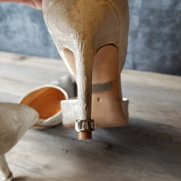 Badgley Mischka Textured Upper Leather Sole Rhinestone Accent Point Toe … - Picture 7 of 10